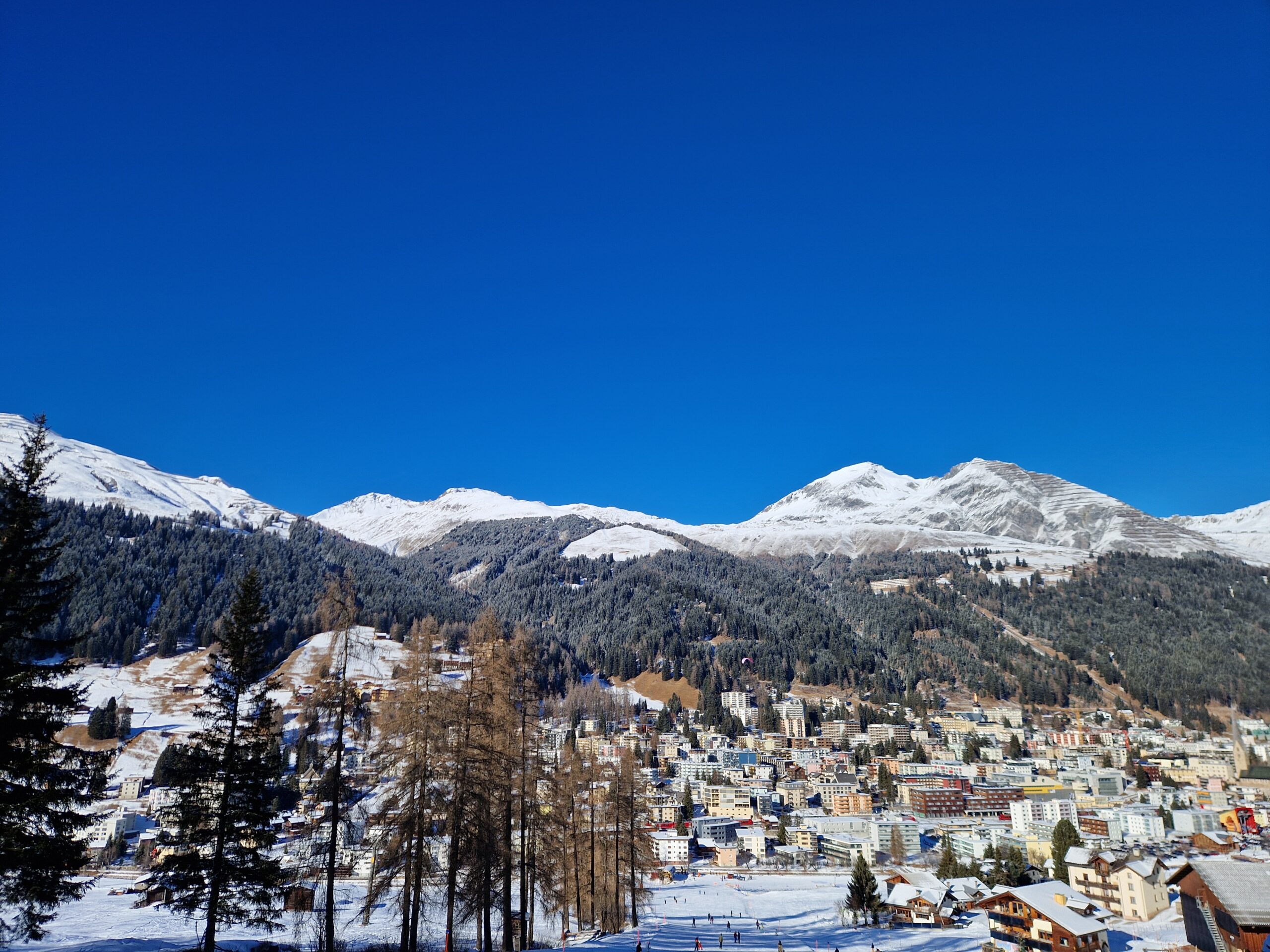 A traditional Omani meal served on a large table, showcasing hospitality, etiquette, and Omani culture